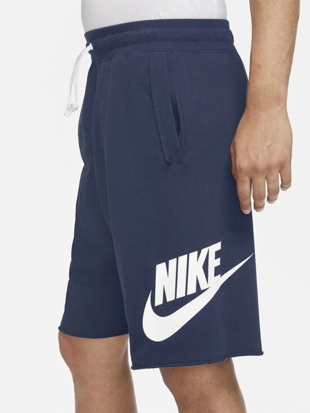 *NWT Nike Men's Sportswear Classic Essentials Shorts - Blue